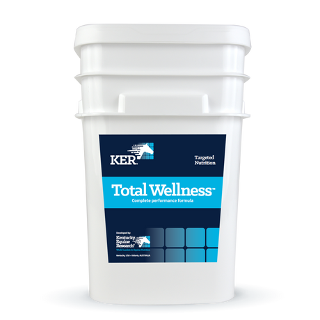 Total Wellness (10 kg, 166 servings), combination supplement for performance horses for whom support of hoof, coat, digestive, muscle, and joint health is vital.
