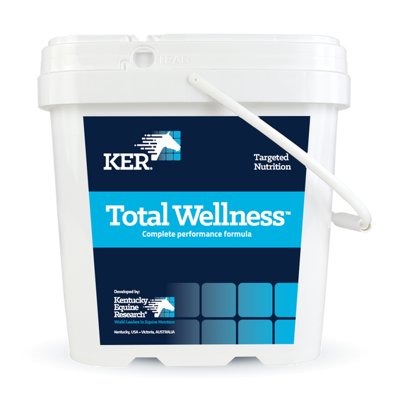 Total Wellness (4 kg, 66 servings), combination supplement for performance horses for whom support of hoof, coat, digestive, muscle, and joint health is vital.